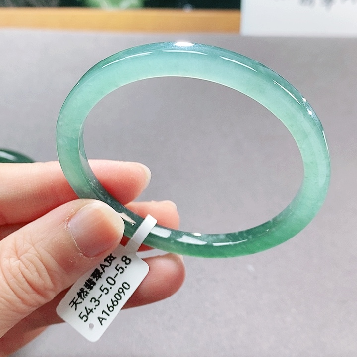 【闪购商品】翡翠手镯（圆镯）未镶嵌