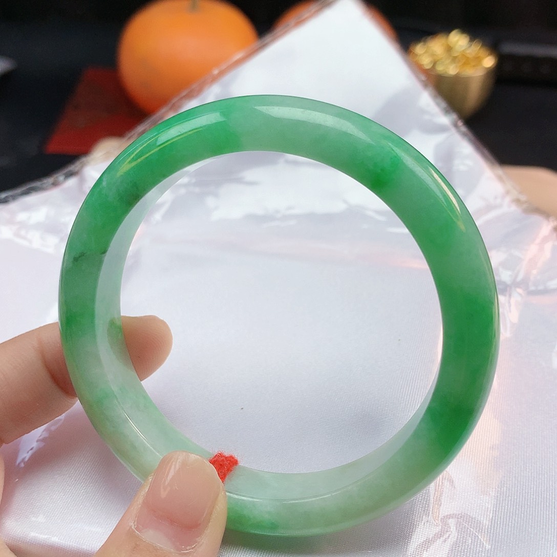 翡翠手镯未镶嵌57圈2343