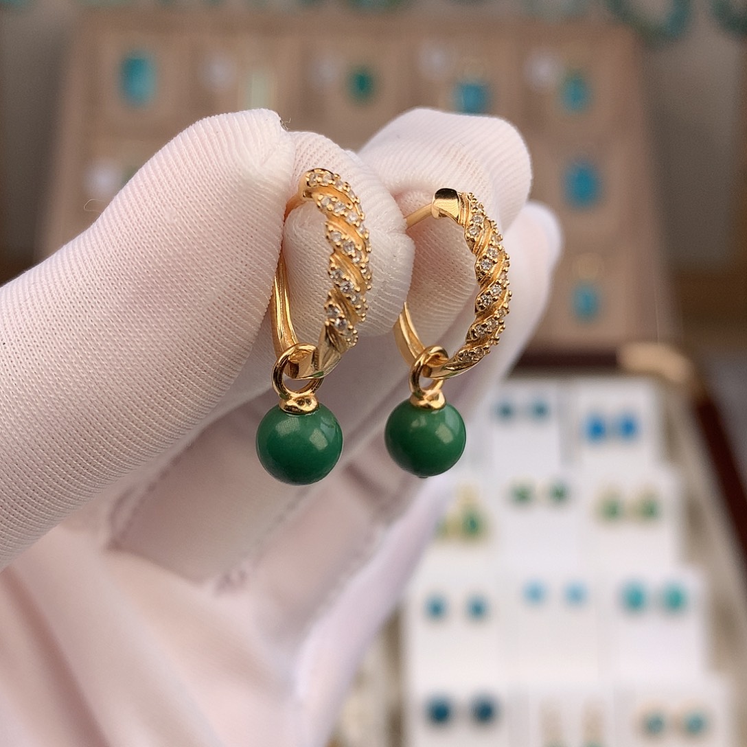 绿松石未镶嵌耳饰