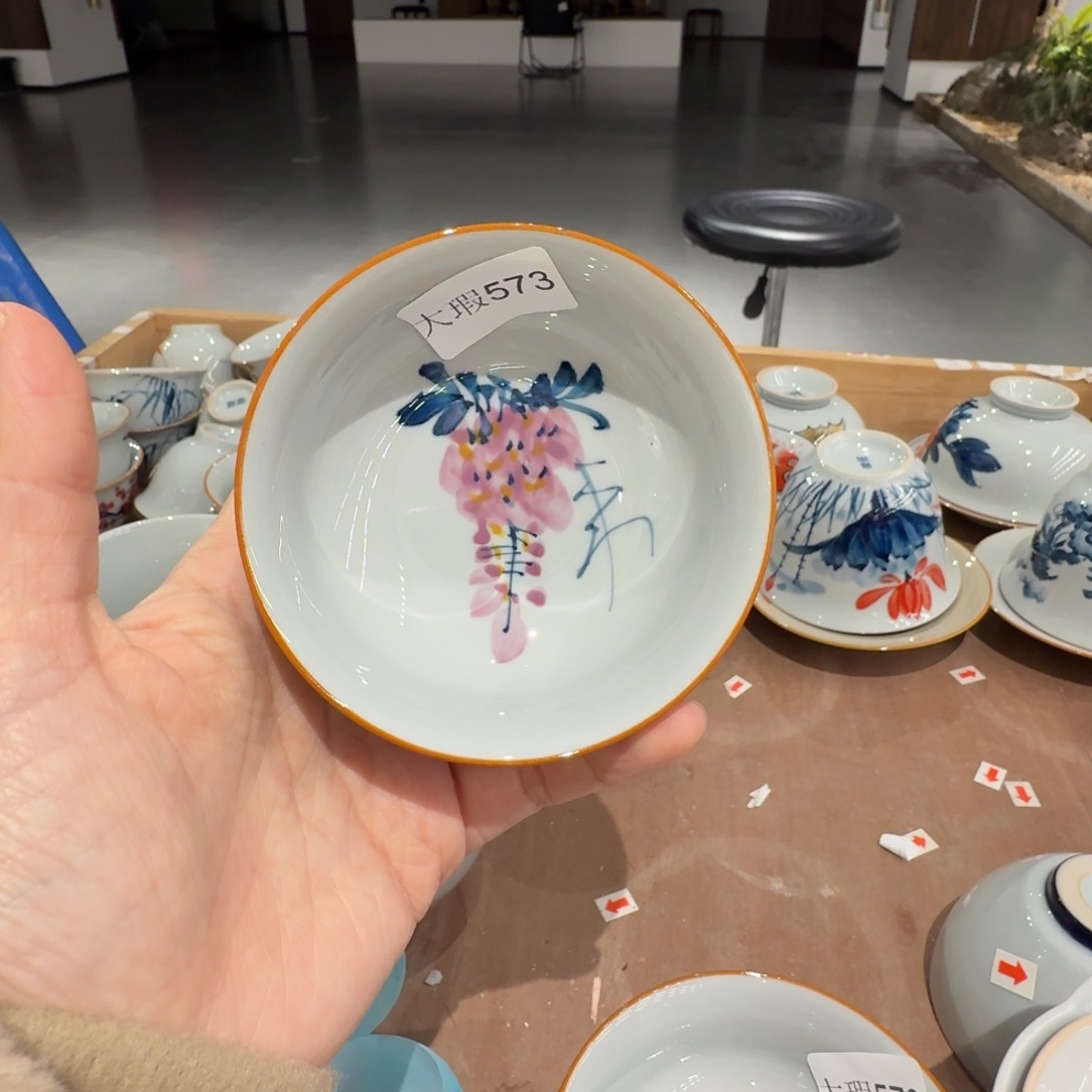 釉下手绘茶具微瑕