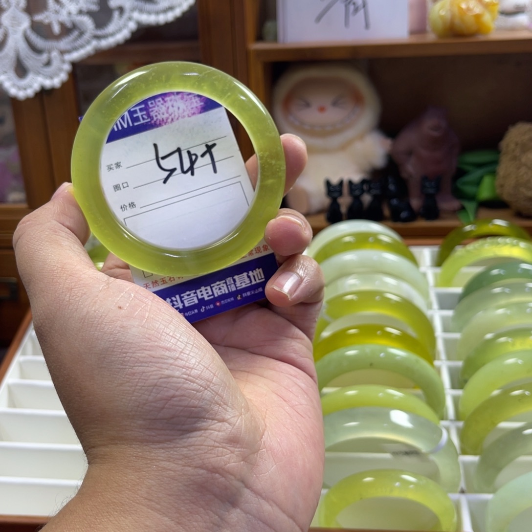 蛇纹石玉未镶嵌手镯533