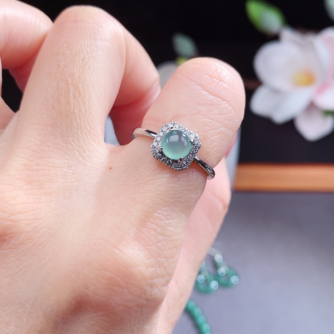 翡翠手镯（圆镯）未镶嵌