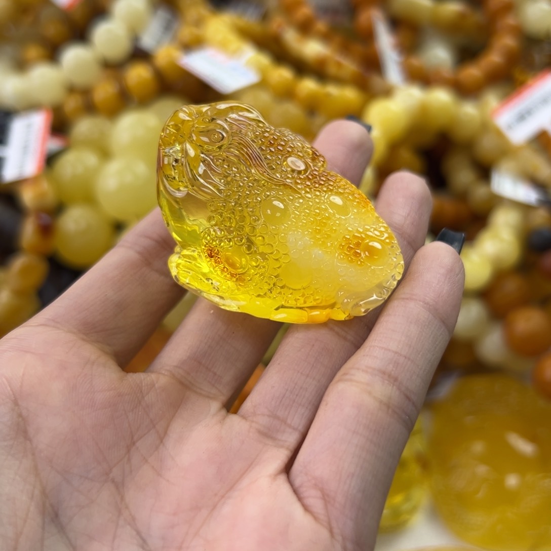 琥珀珠宝奇石未镶嵌