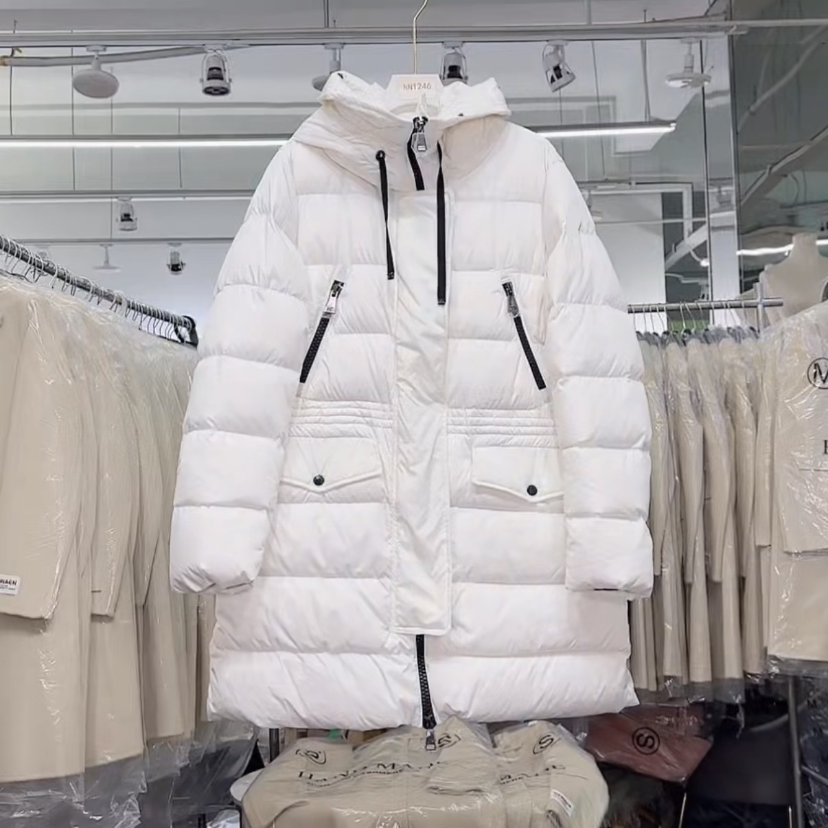 NN1246新款时尚白色羽绒服女款中长款