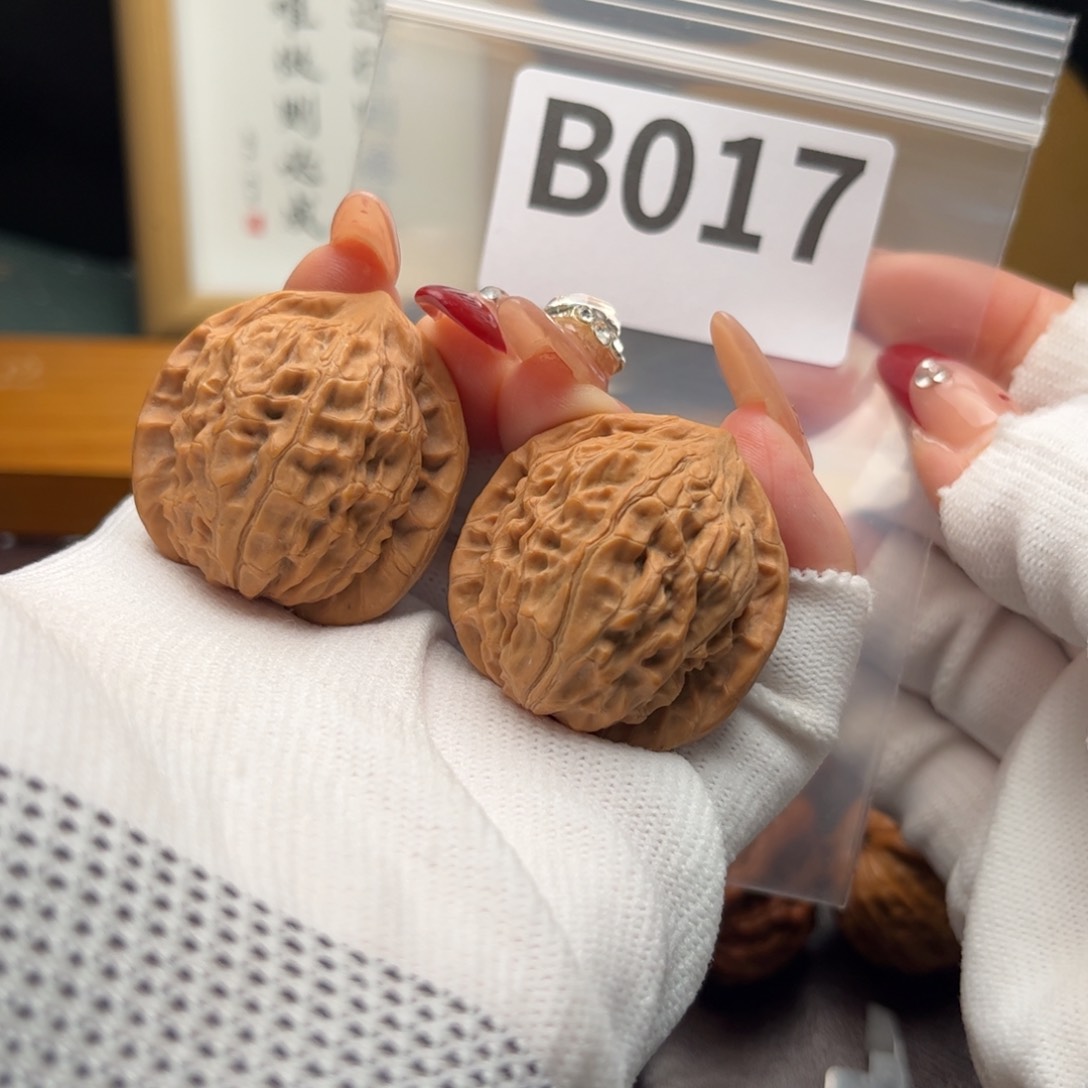 文玩核桃把件35金牛b 017