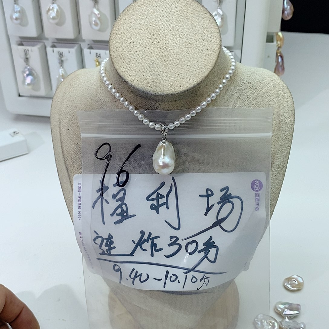 淡水珍珠颈饰合金