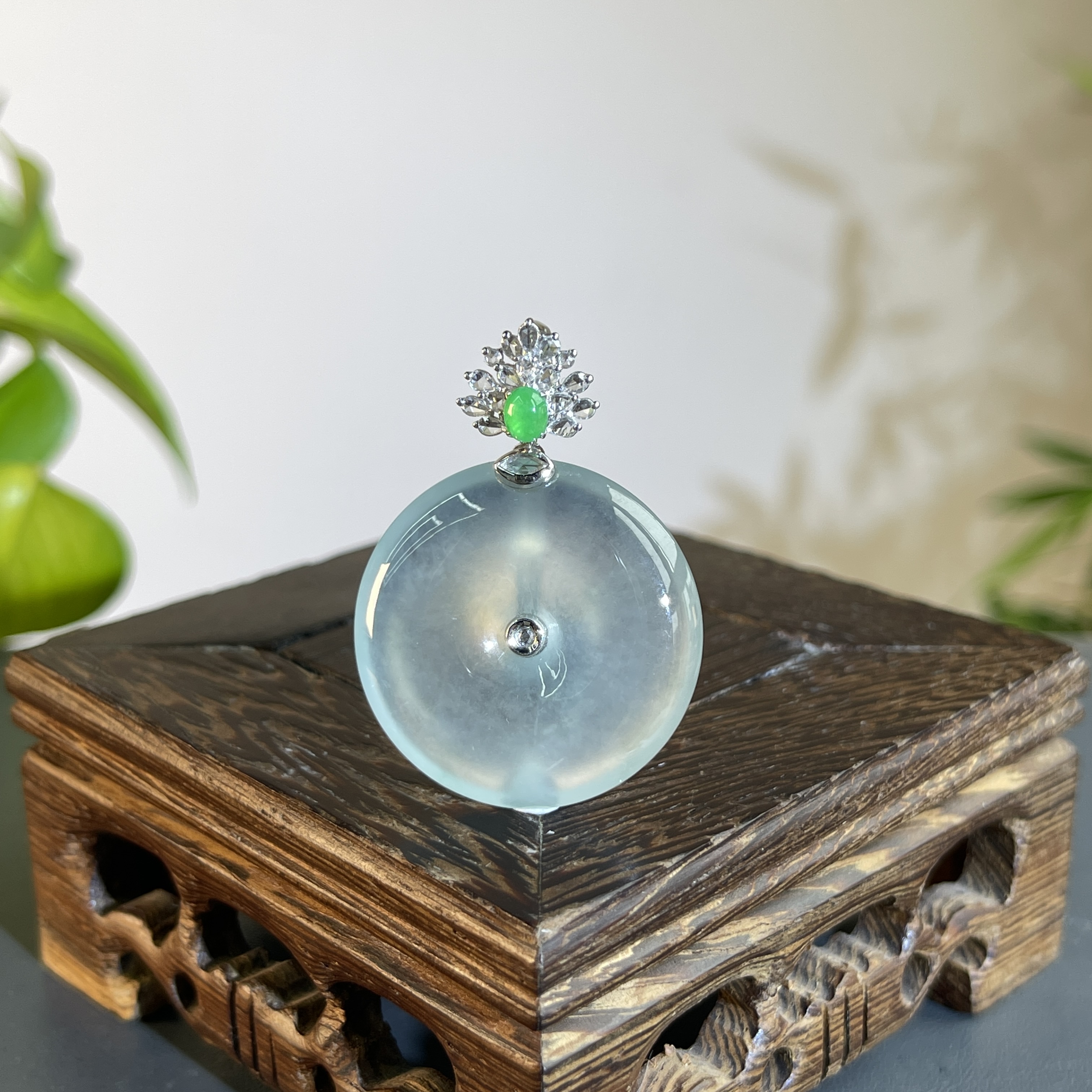 JTW26-174  天然缅甸A货翡翠 18K含钻镶嵌平安扣