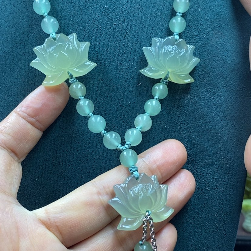 【闪购商品】蛇纹石玉未镶嵌吊坠