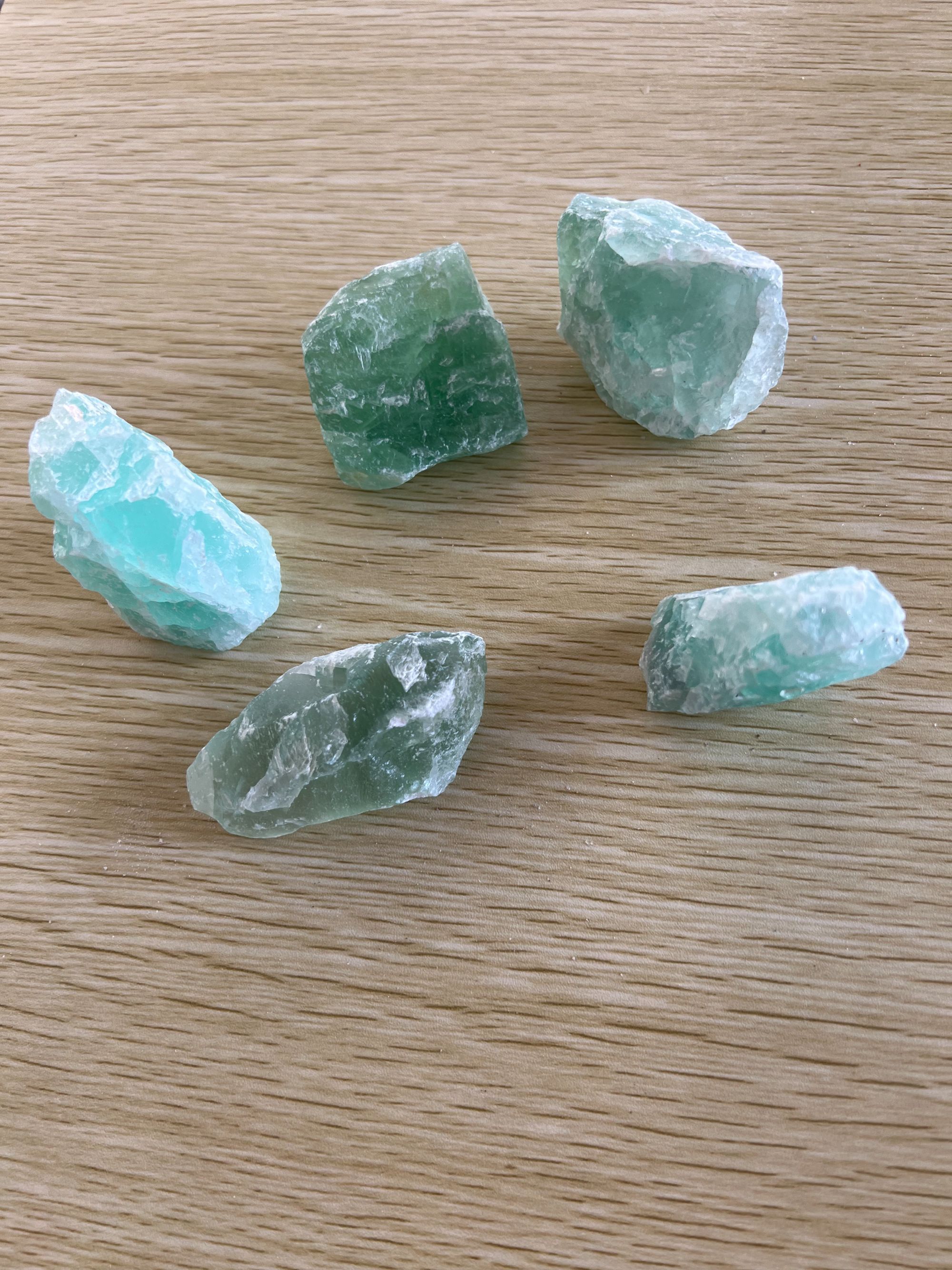 s02 纯天然萤石 多样性发其一