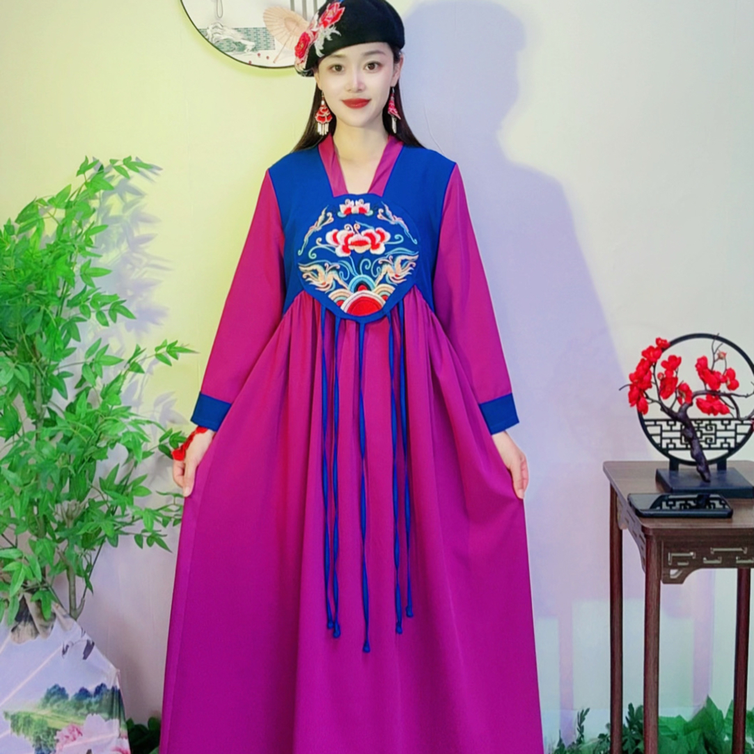 潮妈民族风气质修身显瘦刺绣连衣裙流苏中国风长款大摆长袖