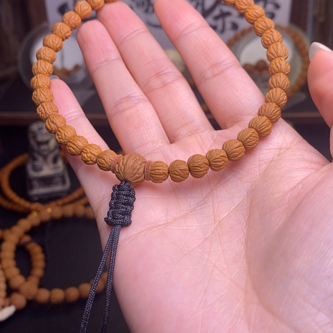 王***计手串桃核龙文桃核