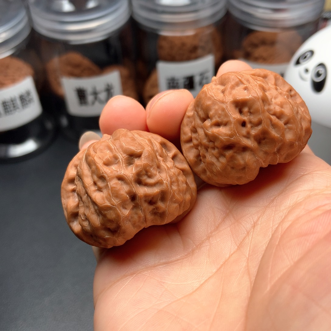 文玩核桃吊坠全品蛤莫头37.5