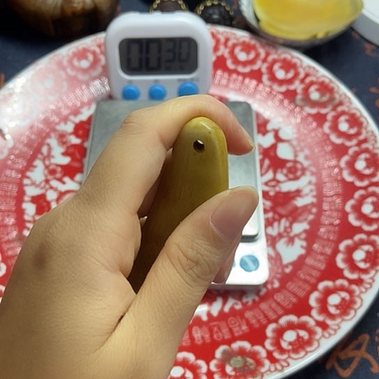 蚂***嘿瓷片老乡收藏级别的物件