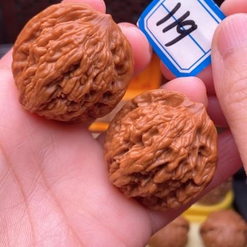 文玩核桃吊坠麦虎37