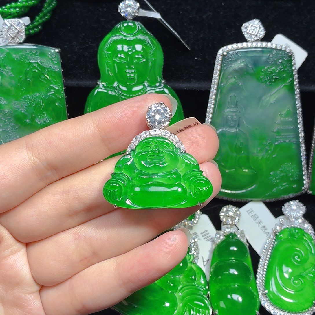 翡翠未镶嵌颈饰天然A货翡翠