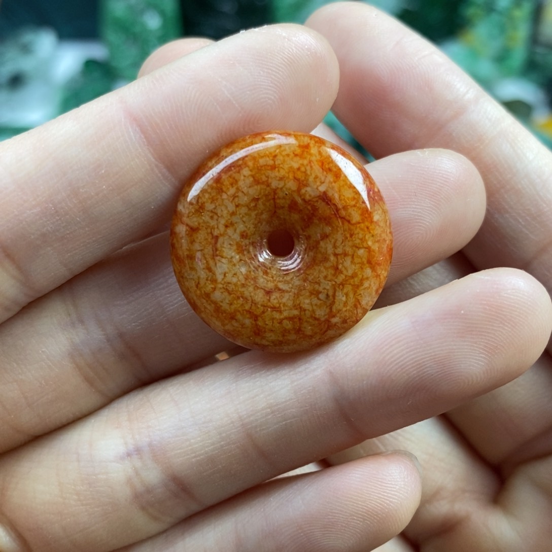 翡翠颈饰未镶嵌吊坠