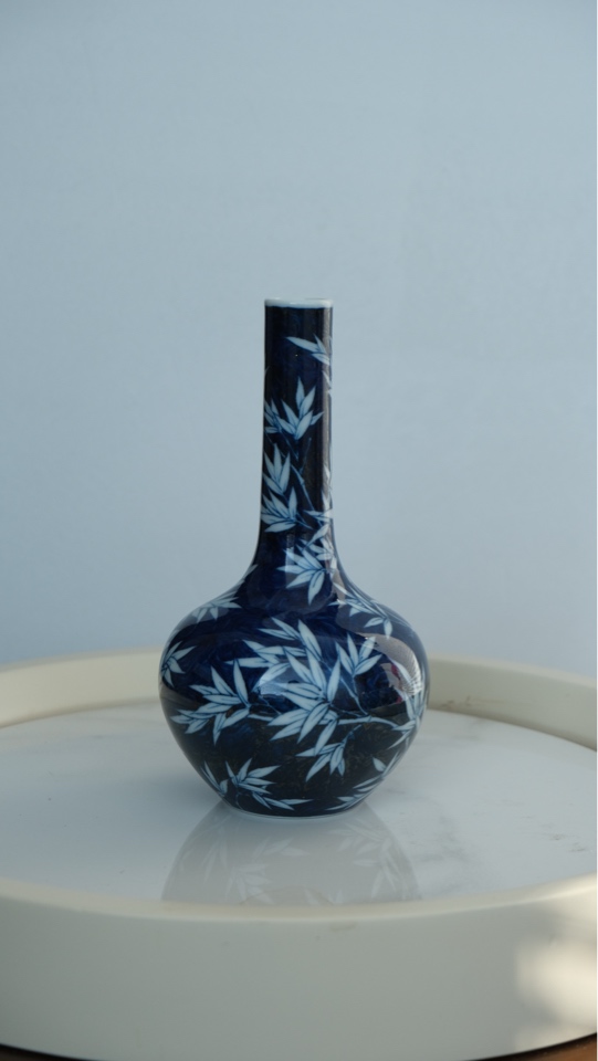 景德镇雨后-湛蓝系列 清风摇影雪竹胆瓶