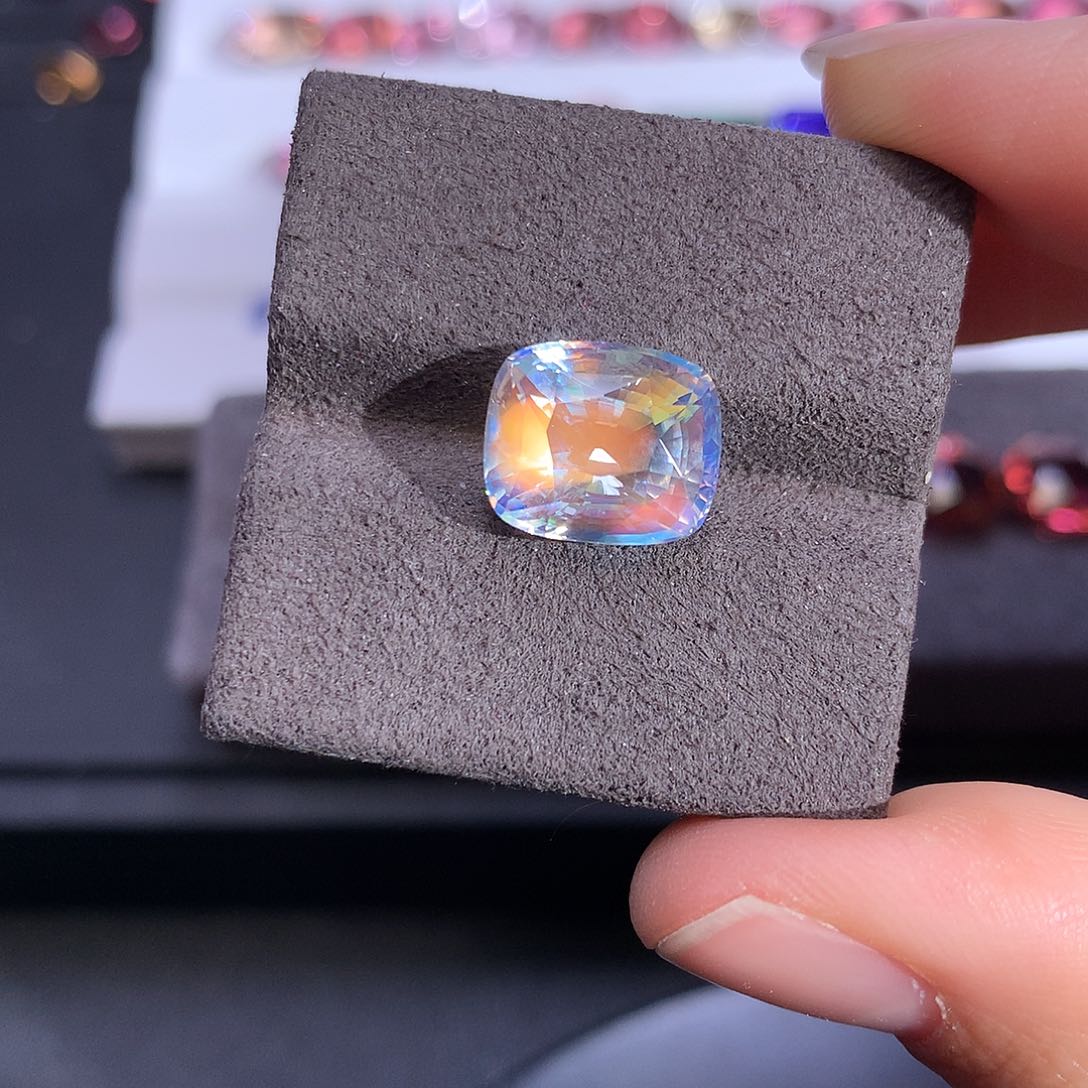 月光石裸石未镶嵌4.41ct