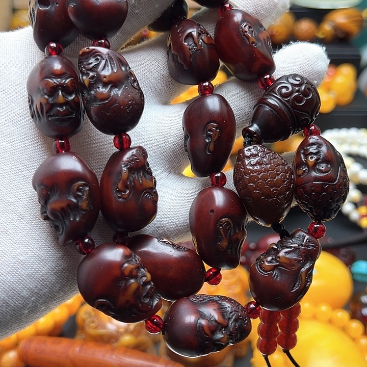 蜜蜡未镶嵌颈饰蜜蜡