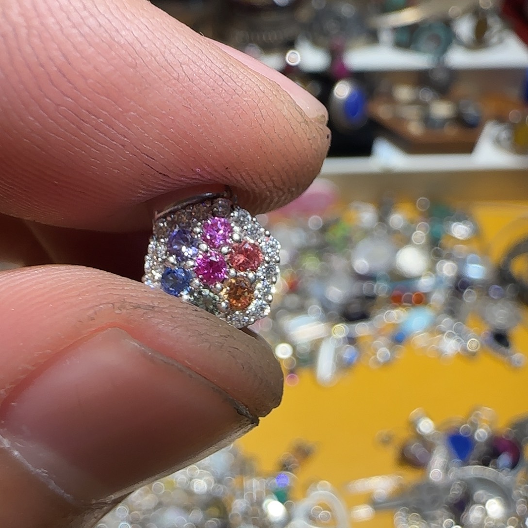 小***儿大理石合金吊坠的设计也是