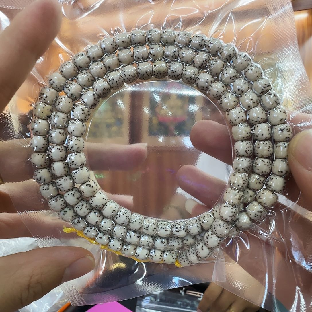 星月菩提吊坠T2991同枝果大留白脖挂8mm左右