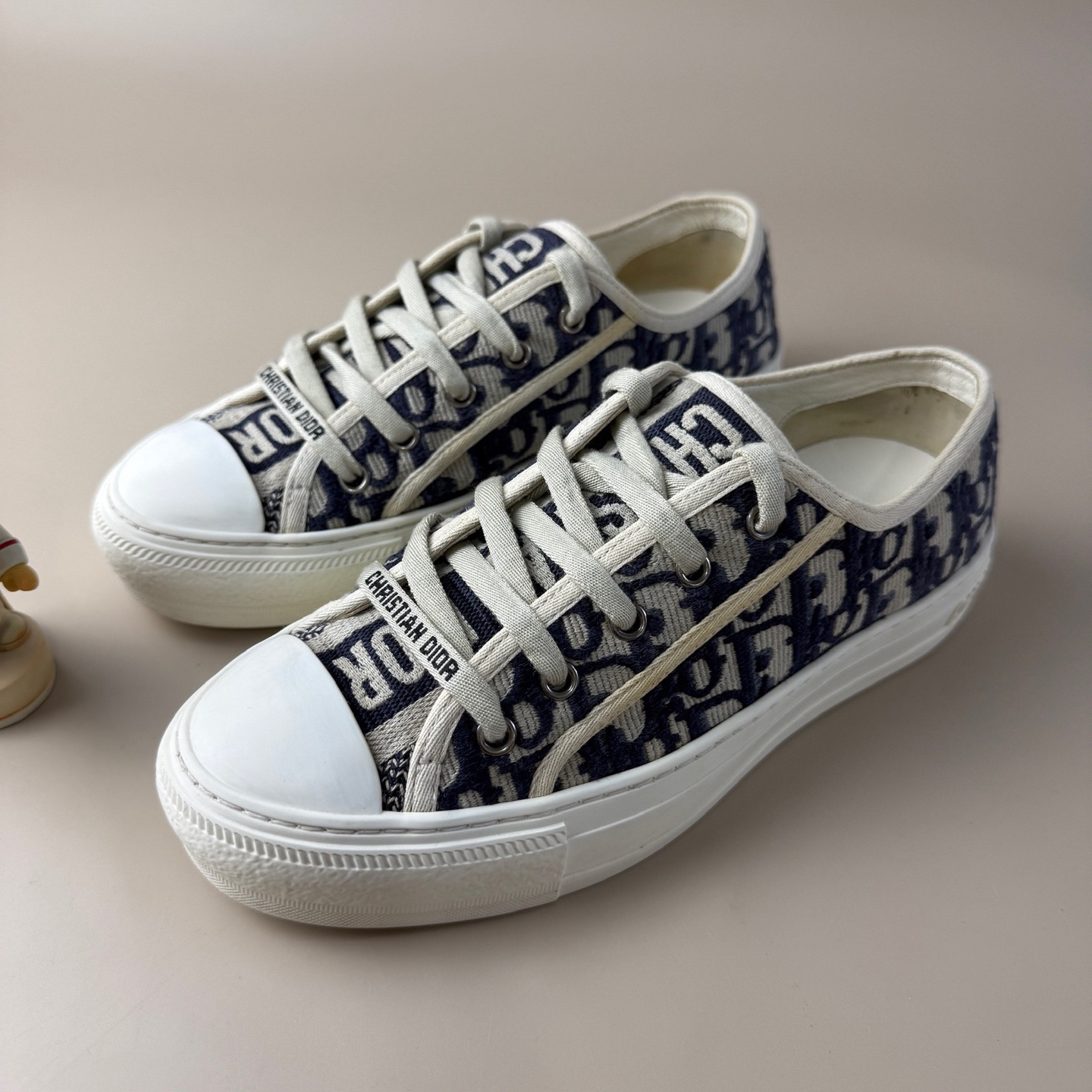 99新 DIOR/迪奥 白蓝刺绣满印休闲鞋 37.5码 YLP3831
