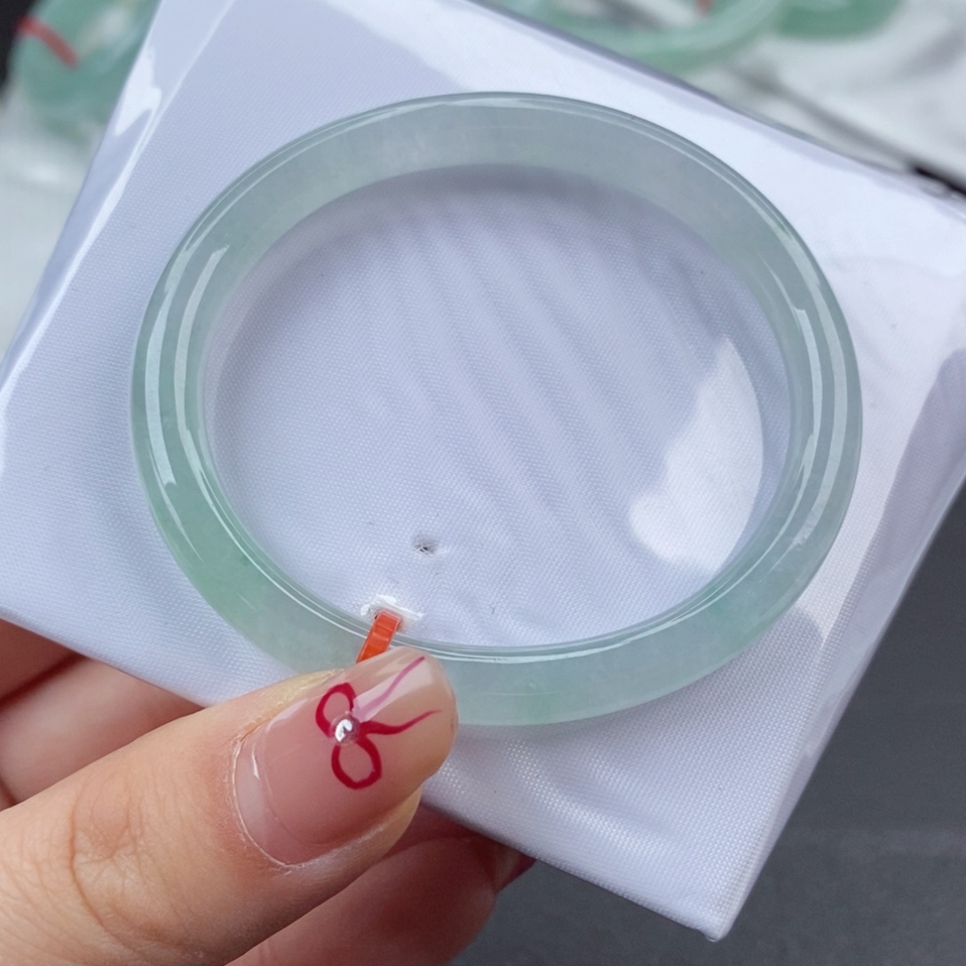 翡翠手镯未镶嵌53贵妃