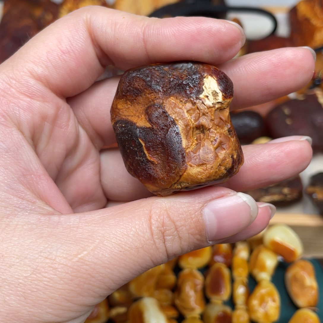 蜜蜡珠宝奇石未镶嵌