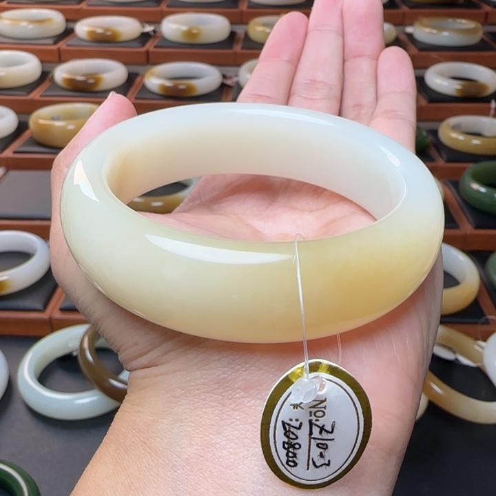 和田玉未镶嵌手镯金蜜糖白60.2