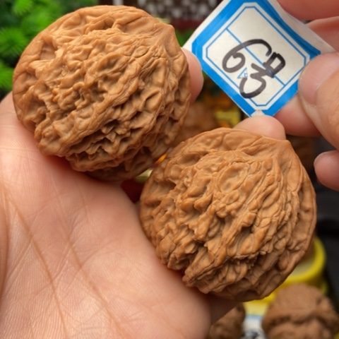 文玩核桃吊坠虎头43