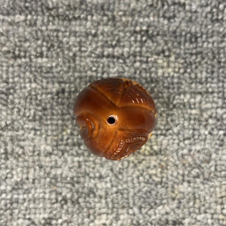 生命三面 蝴蝶 鲍鱼 一线天 橄榄核雕