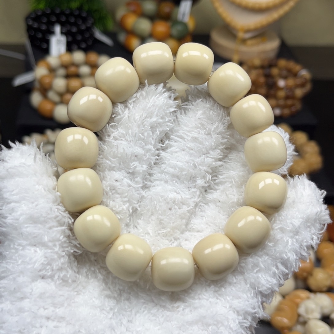 菩提根/象牙果吊坠1.15.59小白桶