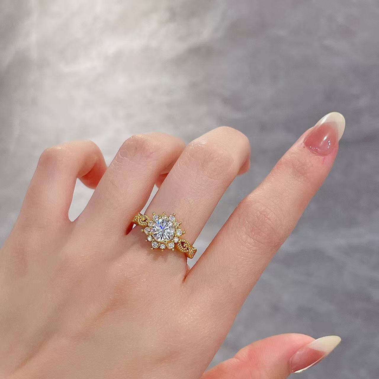 足金999 黄金首饰 5D镶嵌莫桑编号136戒指 镶嵌轻奢气质个性精美