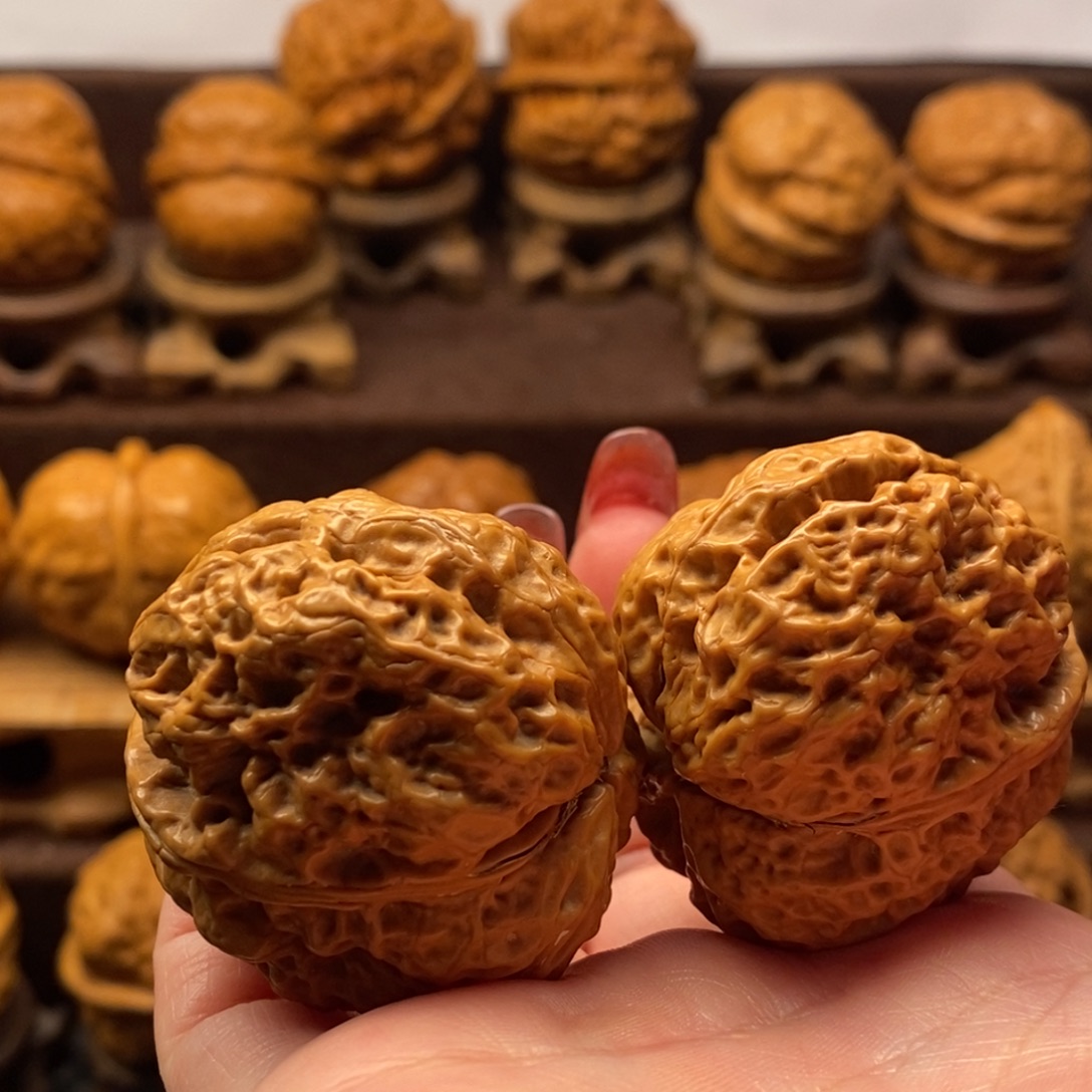 把件文玩核桃41开背蛤蟆头