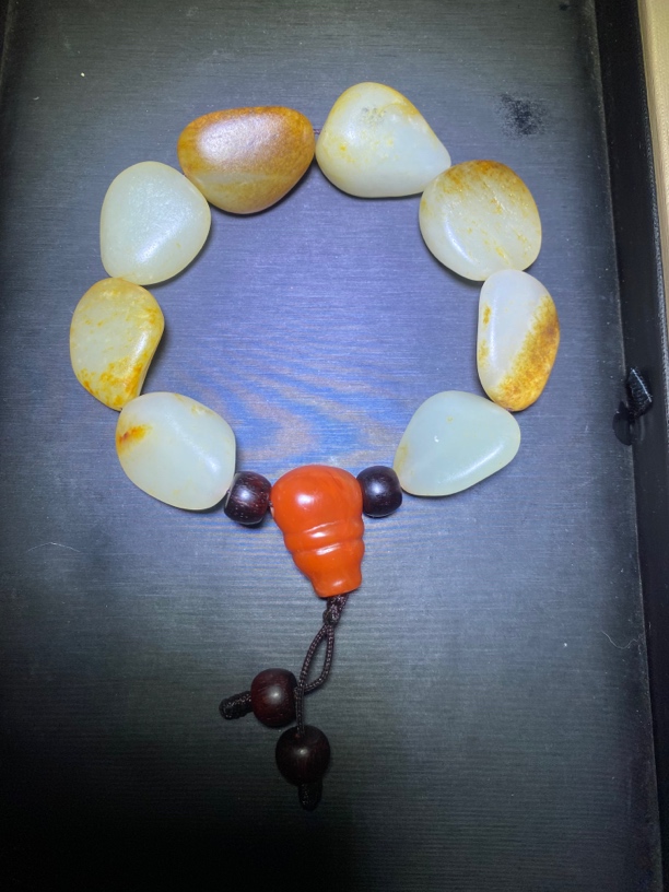 新疆和田玉原石手串，克重75克