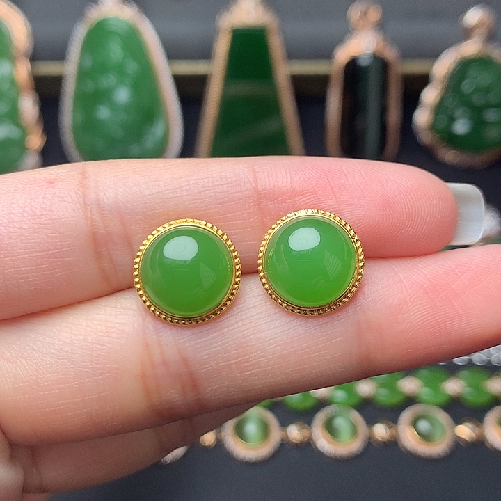 和田玉18K金镶嵌耳饰