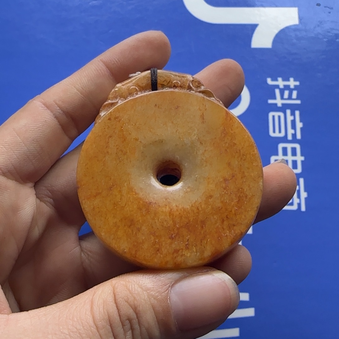 和田玉未镶嵌把件不*松