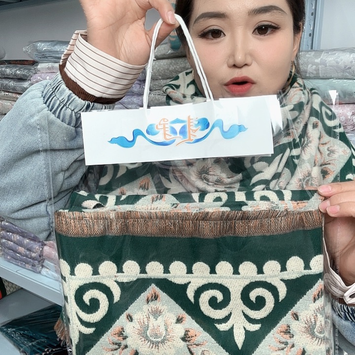 绵民族风格绿色围巾