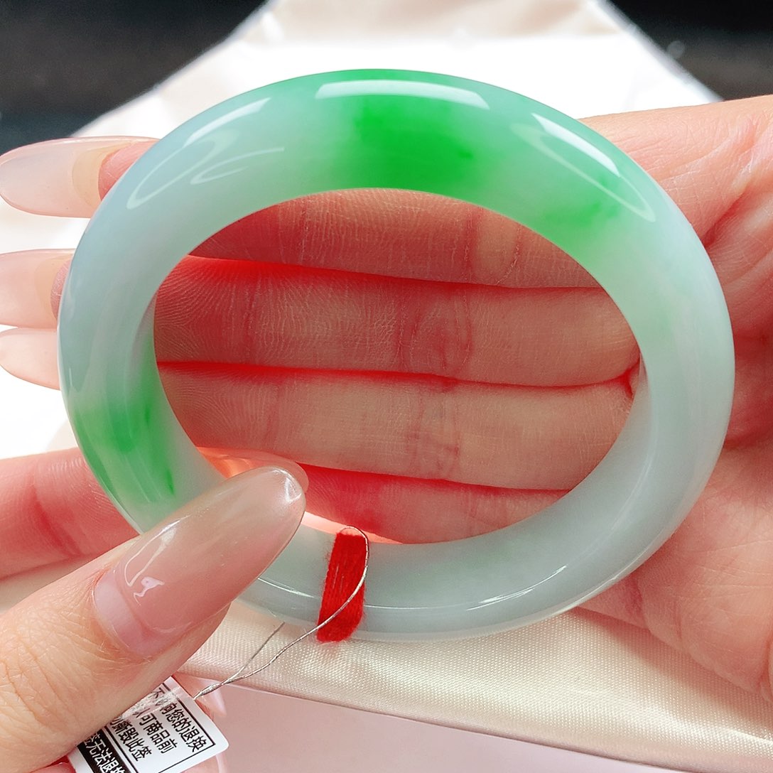 未镶嵌手镯翡翠54圈