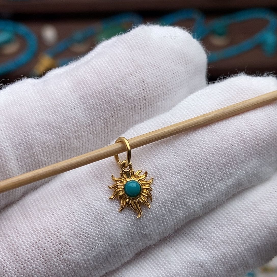 绿松石18K金镶嵌绿松石配饰