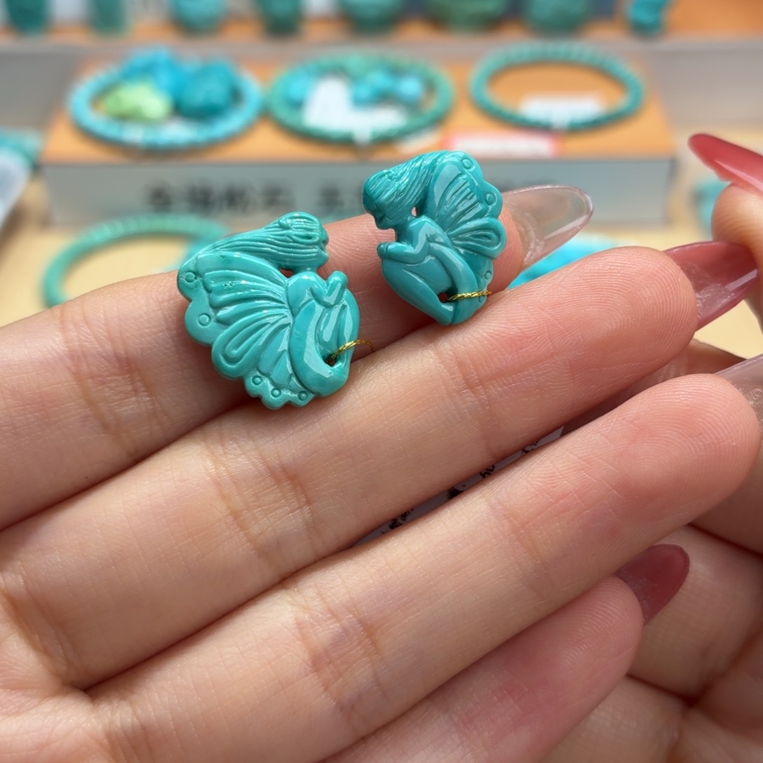 绿松石未镶嵌珠宝奇石蝴蝶仙子