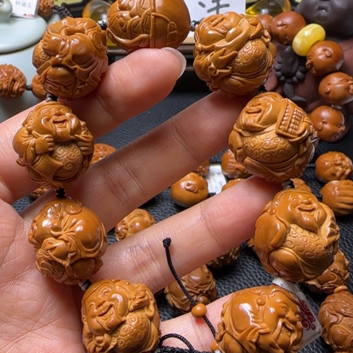 【闪购商品】橄榄核吊坠聚宝财神