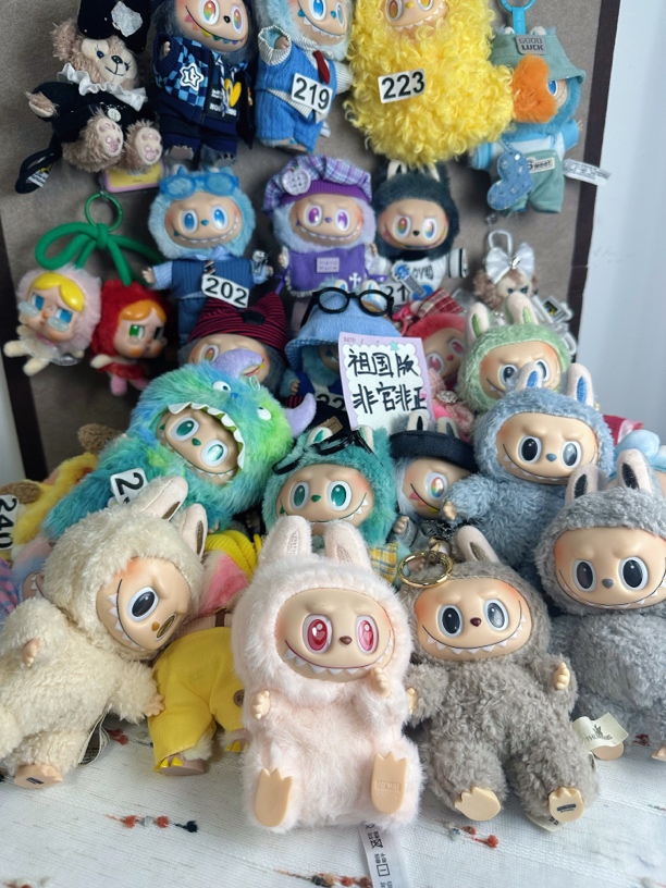 【拍下备注编号】2025毛绒公仔包挂车挂钥匙扣手工挂件礼物