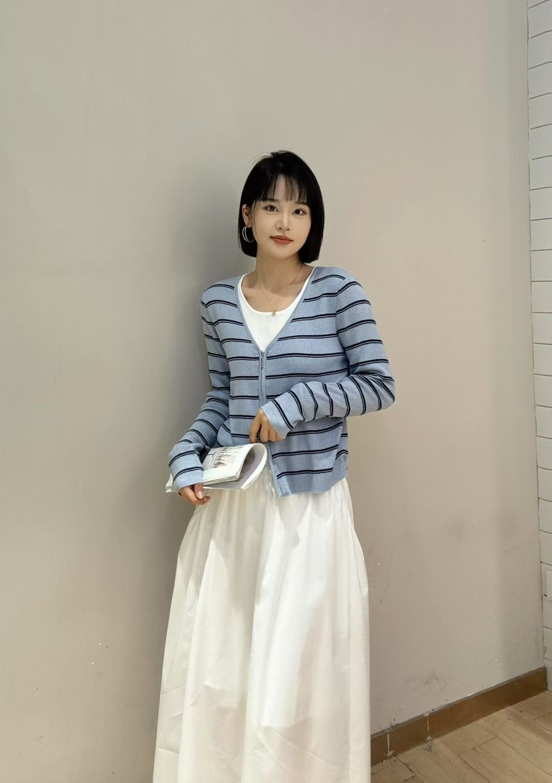 女毛针织衫显瘦时尚长袖条纹开衫款常规款毛衣