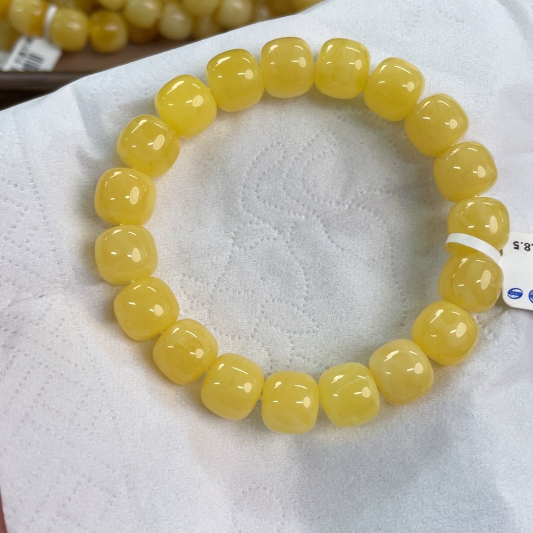 琥珀裸石未镶嵌12700000000