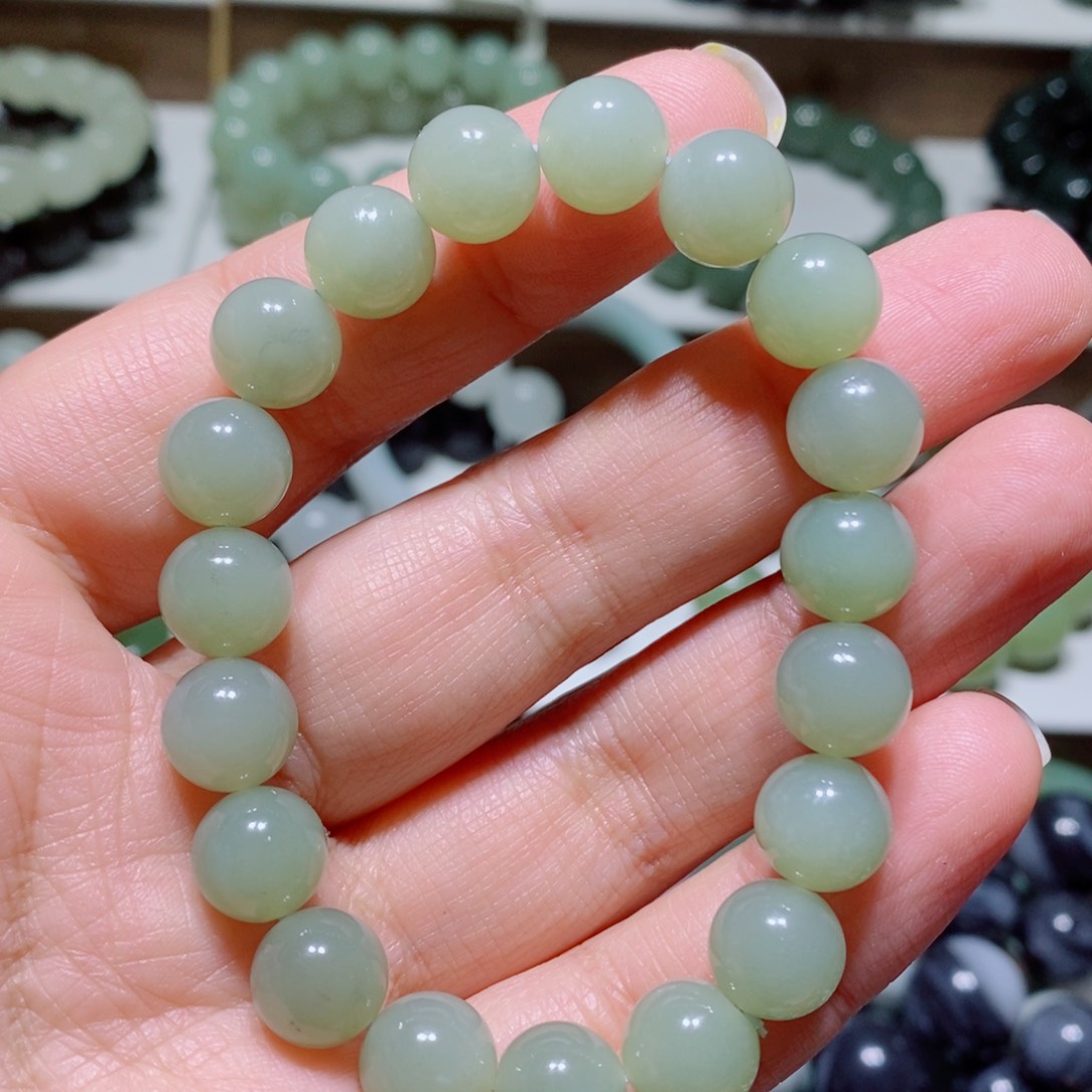 未镶嵌和田玉手链