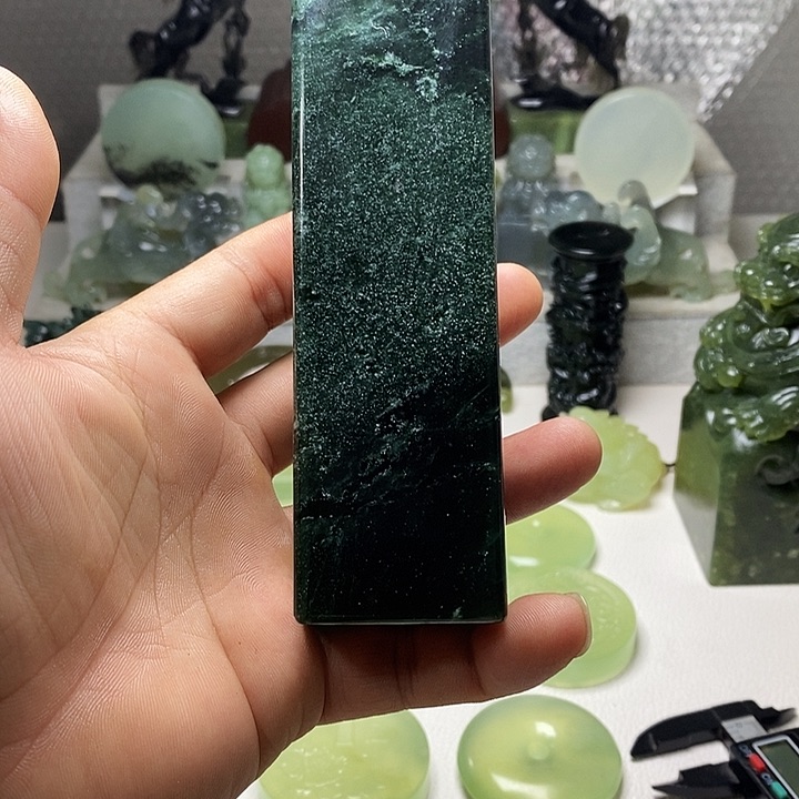岫玉手把件未镶嵌岫玉