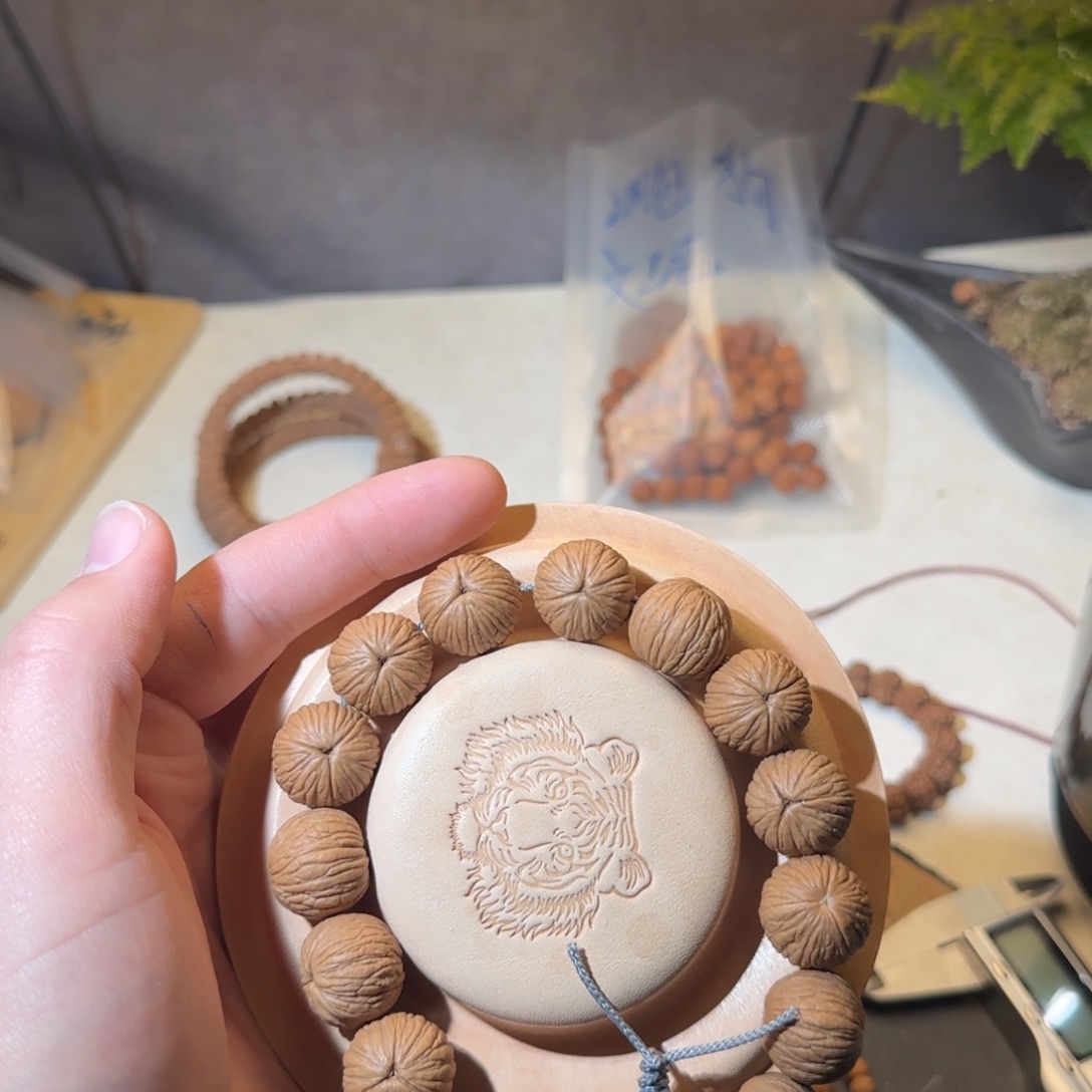 柏香籽/百香籽吊坠H**c三棱猴头