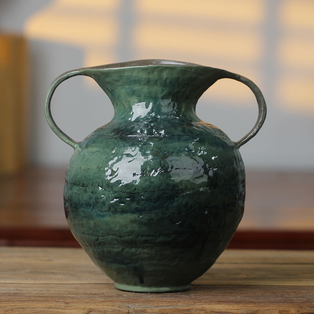 景德镇手绘艺术花器（口15高24肚19）