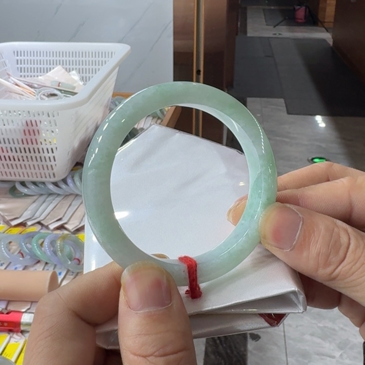 翡翠手镯未镶嵌纯天然缅甸翡翠A货买断